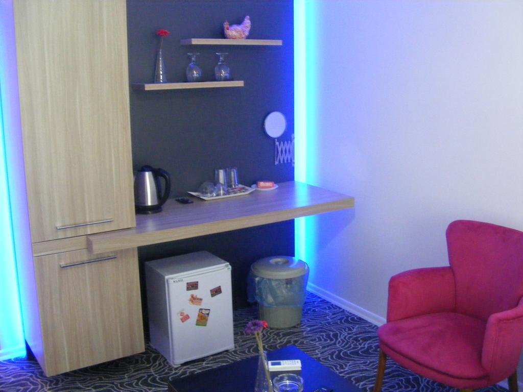 Kat11 Aparthotel Истанбул Стая снимка